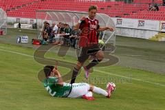 Regionalliga FC Ingolstadt 04 II - SpVgg Greuther Fürth II - Günther Schmidt J. (rot FC Ingolstadt 04) - Golda Johannes (grün Greuther Fürth) - Foto: Jürgen Meyer