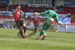 Regionaliga - Saison 2015/2016 - FC Ingolstadt 04 II - SV 01 Victoria Aschaffenburg - Sammy Ammari rot FCI mit einer Torchance - Peter Neuberger Torwart Aschaffenburg - Foto: Jürgen Meyer