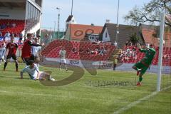 Regionaliga - Saison 2015/2016 - FC Ingolstadt 04 II - SV 01 Victoria Aschaffenburg - Matthias Heiß rot FCI mit dem 2:3 Anschlusstreffer - Peter Neuberger Torwart Aschaffenburg - Tor - Jubel - Foto: Jürgen Meyer