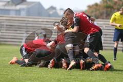 Regionaliga - Saison 2015/2016 - FC Ingolstadt 04 II - SV 01 Victoria Aschaffenburg - Ryoma Watanabe rot FCI mit dem 4:3 Führungstreffer - Die Mannschaft bejubelt den Führungstreffer - Jubel - Tor - Foto: Jürgen Meyer