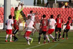 Regionalliga Bayern 2015 / 2016 - FC Ingolstadt 04 II - SSV Jahn Regensburg - Torwart Thomas Bauer FC Ing 04 II fängt den Ball sicher - Foto: Jürgen Meyer