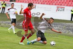 Regionalliga - Saison 2016/2017 - FC Ingolstadt 04 II - FC Bayern München II - Fenninger Christof weiss FCI wird gefoult von Hingerl Marco rot Bayern München II -  Foto: Jürgen Meyer