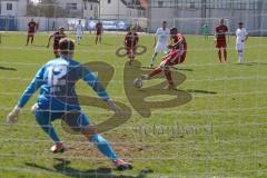 Regionalliga Bayern - Saison 2018/2019 - FC Ingolstadt 04 II - Viktoria Aschaffenburg - Marvin Matip rot FCI II schiesst einen Strafstoß zur 1:0 Führung - Elfmeter . jubel - Kevin Birk Torwart Aschenburg - Foto: Meyer Jürgen