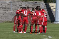 Regionalliga Bayern - Saison 2018/2019 - FC Ingolstadt 04 II - TSV 1860 Rosenheim - Die Mannschaft bildet einen Kreis vor dem Spiel - Foto: Meyer Jürgen