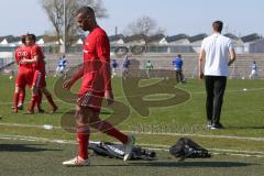 Regionalliga Bayern - Saison 2018/2019 - FC Ingolstadt 04 II - Viktoria Aschaffenburg - Marvin Matip rot FCI II - verlässt das Spielfeld nach dem warm machen - Foto: Meyer Jürgen