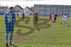 Regionalliga Bayern - Saison 2018/2019 - FC Ingolstadt 04 II - Viktoria Aschaffenburg - Marvin Matip rot FCI II  legt sich den Ball zurecht - Elfmeter . jubel - Kevin Birk Torwart Aschenburg - Foto: Meyer Jürgen