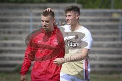 A-Junioren Bundesliga Süd/Südwest - Fußball - FC Ingolstadt 04 - FC Heidenheim - Paul Polauke (#25 FCI 04 A-Junioren) umarmt den Gegenspieler