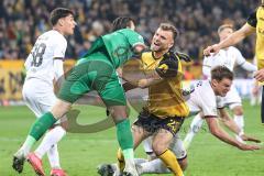 3. Liga; Dynamo Dresden - FC Ingolstadt 04; Tumult am Tor Torwart Schreiber Tim (1 DD) Bünning Lars (23 DD) Simon Lorenz (32, FCI) Deniz Zeitler (38, FCI)