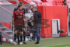 3. Liga - FC Ingolstadt 04 - TSV 1860 München - Gespräch Robin Krauße (23, FCI) Cheftrainer Tomas Oral (FCI)