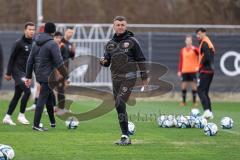 3. Liga; FC Ingolstadt 04 - Trainingsauftakt im Audi Sportpark, Trainingsgelände; Cheftrainer Michael Köllner (FCI)