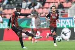 3. Liga; FC Ingolstadt 04 - Rot-Weiss Essen; Torchance verpasst Joseph Ganda (16, FCI) Fredrik Carlsen (8, FCI)