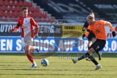 2024_1_20 - 3. Liga - Saison 2023/24 - HallescherFC - FC Ingolstadt 04 -  - Benjamin Kanuric (Nr.8 - FC Ingolstadt 04) - Aljaz Casar (Nr.17 - HallescherFC ) - Foto: Meyer Jürgen