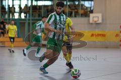 Lotto Bayern Hallencup - Saison 2024/25 - SV Manching - FC Hitzhofen/Oberzell- Rayen Kouki grün Manching - Michael Kraft gelb Hitzhofen - Foto: Meyer Jürgen