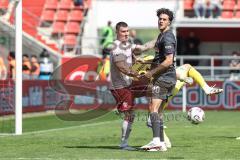 3. Liga; FC Ingolstadt 04 - VfL Osnabrück; Torchance verpasst Jonas Scholz (15, FCI) Torwart Jonsson Lukas (21 VFL) Janotta Theo (20 VFL)