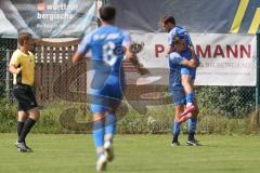 Kreisliga - Saison 2025/26- SV Hundszell - SV Zuchering - Der 1:0 Führungstreffer durch Martin Kusche blau Hundszell - jubel - XXXXX - Foto: Meyer Jürgen