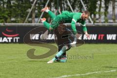 Bezirksliga - Saison 2024/25 - FC Gerolfing - SV Waldeck-München - Florian Grosz (Nr.7 - FC Gerolfing) - Fabian Fahr Torwart Waldeck - Foto: Meyer Jürgen