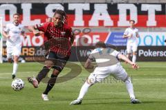 3. Liga - FC Ingolstadt 04 - 1. FC Saarbrücken - Caniggia Ginola Elva (14, FCI) gegen Perdedaj Fanol (17 SB)