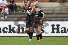 2. Bundesliga Frauen - Saison 2023/24 - FC Ingolstadt 04 Frauen - Turbine Potsdam - Melike Pekel (Nr.38 - FCI) tröstet Reininger Pija (Nr.21 - FCI) nach einer vergebenen Torchance - XXXXX - Foto: Meyer Jürgen