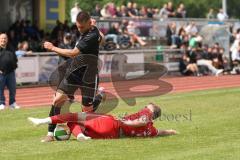 Bezirksliga - Saison 2024/25- TSV Gaimersheim - FC Fatih Ingolstadt - Nico von Swiontek Brzezinski (Nr.17 - TSV Gaimersheim) - Dardan Berisha rot FAtih - Foto: Meyer Jürgen