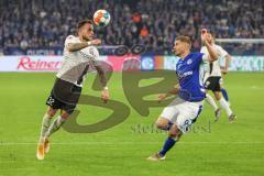2.BL; FC Schalke 04 - FC Ingolstadt 04; Patrick Schmidt (32, FCI) Terodde Simon (9 S04) Zweikampf