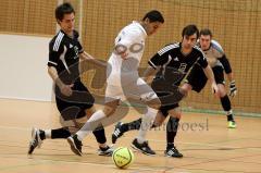 Hallenturnier in Gaimersheim TSV Gaimersheim gegen VFB Kipfenberg  Chaalali Anis (weiß Kipfenberg)beim trippling -  Foto: Jürgen Meyer