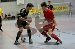 Hallenmeisterschaft Fußball - Endspiel Kösching - Gaimersheim -Bauer Markus links Gaimersheim -  Oblinger Martin rechts Kösching - Foto: Marek Kowalski