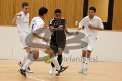 Hallenturnier in Gaimersheim TSV Gaimersheim gegen VFB Kipfenberg  Filipe Thingo (schwarz Gaimersheim)  -  Foto: Jürgen Meyer