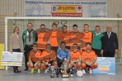 Fußball - Hallenkreismeisterschaft 2011 - Siegerfoto FC Gerolfing mit Sponsoren Lotto und Kaindl