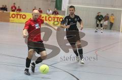 Fußball - Hallenkreismeisterschaft 2011 - Halbfinale - Türkisch SV Ingolstadt - TV Ingolstadt 3:1 - Andras Tölcseres links