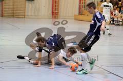 Futsalturnier in Manching - Endspiel Tus Geretsried - SV Erlbach -  Spinner Sebastian #23 (Erlbach) - Baldus Maximilian (dunkel Geretsried) - Foto: Jürgen Meyer