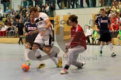 Futsalturnier in Manching - Endspiel Tus Geretsried - SV Erlbach -  Closs Tim Torwart Geretsried - Riedl Christoph #18 (Erlbach) - Lang Florian (links dunkel Geretsried - Foto: Jürgen Meyer