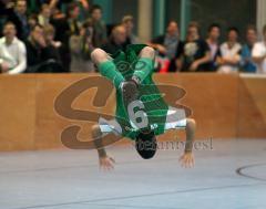 Manching - Oberbayerische Hallenmeisterschaft 2010 - Sieger FC Unterföhring - Torjubel Salto