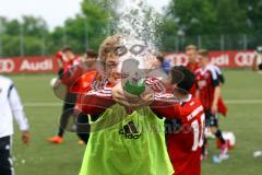 A-Junioren Bayernliga U19 - FC Ingolstadt 04 - FC Deisenhofen - Gemeinsamer Jubel nach Abpfiff - Foto: Adalbert Michalik