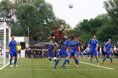 A-Junioren Bayernliga U19 - FC Ingolstadt 04 - FC Deisenhofen - Edin Radoncic beim Kopfballduell - Foto: Adalbert Michalik