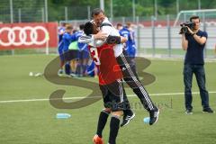 A-Junioren Bayernliga U19 - FC Ingolstadt 04 - FC Deisenhofen - Thorsten Nicklas jubelt mit Co-Trainer Alex Ziegler - Foto: Adalbert Michalik