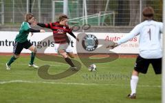 Jugend Fussball - FC Ingolstadt 04 - Schweinfurt- Matthias Heiß flankt in den Strafraum