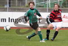 Jugend Fussball - FC Ingolstadt 04 - Schweinfurt- Matthias Heiß flankt in den Strafraum