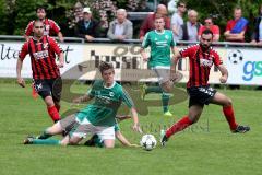 Kreisliga - TSV Baar Ebenhausen - FC Geisenfeld - Erhan Kandi #11 rot Ebenhausen - Bilal Rihani #6 grün Geisenfeld - Foto: Jürgen Meyer