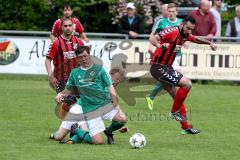 Kreisliga - TSV Baar Ebenhausen - FC Geisenfeld - Erhan Kandi #11 rot Ebenhausen - Bilal Rihani #6 grün Geisenfeld - Foto: Jürgen Meyer