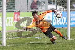 Landesliga Südost - 2014 - FC Gerolfing - TSV Eching - Torwart Marco Ernhofer (FCG) pariert den Strafstoß