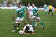 Landesliga Südost - 2014 - FC Gerolfing - TSV Eching - Florian Ihring überwindet den Abwehrspieler am Boden