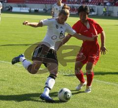 Frauen Fußball - Deutschland - Nordkorea 2:0 - Simone Laudehr