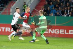 EM-Qualifikation - Fußball - Länderspiel - U21 - Deutschland - Norwegen - Cedric Teuchert von Deutschland gegen Torwart Sondre Rossbach von Norwegen und mitte Ulrik Jenssen von Norwegen