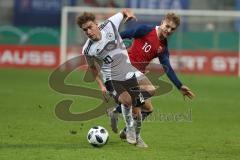 EM-Qualifikation - Fußball - Länderspiel - U21 - Deutschland - Norwegen - Zweikampf Luca Waldschmidt von Deutschland Martin Ödegaard von Norwegen