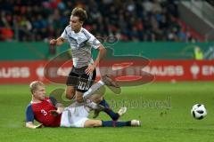EM-Qualifikation - Fußball - Länderspiel - U21 - Deutschland - Norwegen - Luca Waldschmidt von Deutschland wird von Andreas Hanche-Olsen von Norwegen zu Boden gebracht