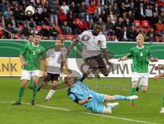 U21 - Deutschland - Nordirland 3:0 - Mario Götze hinten und Richard Sukuta-Pasu scheitert am Torwart Conor Devlin