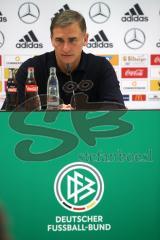 EM-Qualifikation - Fußball - Länderspiel - U21 - Deutschland - Norwegen - Pressekonferenz nach dem Spiel, 2:1 Sieg für Trainer Stefan Kuntz von Deutschland