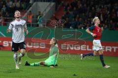 EM-Qualifikation - Fußball - Länderspiel - U21 - Deutschland - Norwegen - Alleingang Cedric Teuchert von Deutschland Andreas Hanche-Olsen von Norwegen und Torwart Sondre Rossbach von Norwegen  kommen nicht hin, Tor 1:0 Deutschland Jubel