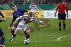 U21 - Länderspiel - Deutschland - Niederlande - Max Meyer stürmt nach vorne, hinten 8 Dalye Sinkgraven (NL)