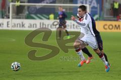 U21 - Länderspiel - Deutschland - Niederlande - links 3 Christian Günter stürmt vor, rechts 2 Hans Hateboor (NL)